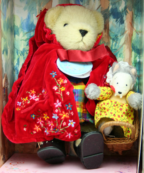 Ԃ Muffy Little Red Riding Hood